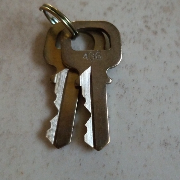 Louis Vuitton Handbags - Authentic Louis Vuitton Keys